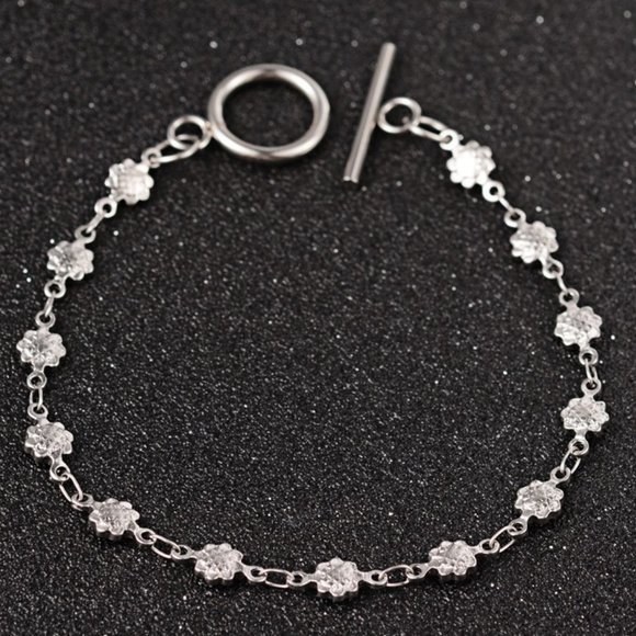Pretty flower toggle bracelet, Strong Never tarnish stainless steel floral links - Picture 1 of 3